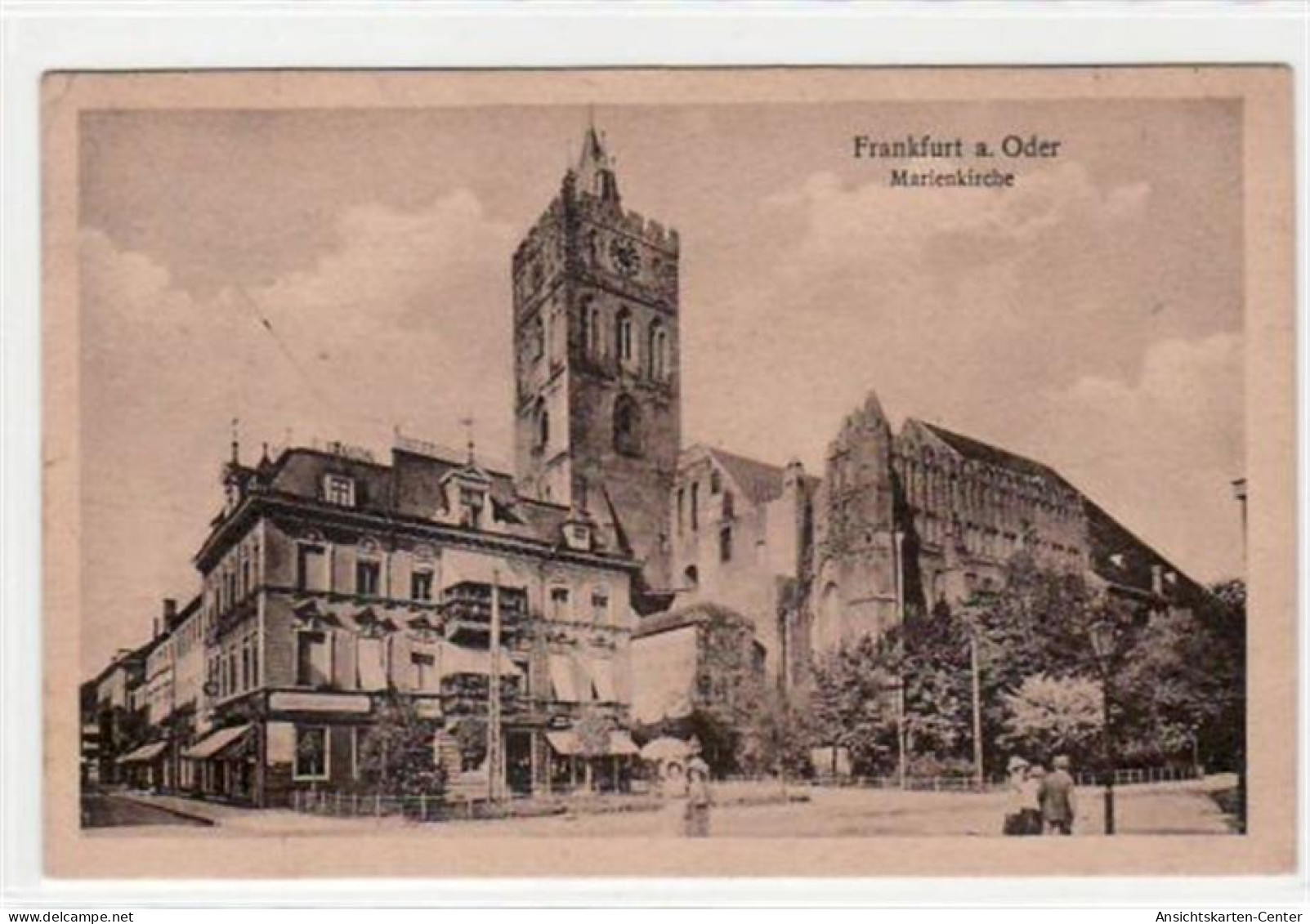 39000005 - Frankfurt A. Oder. Strassenpartie Mit Marienkirche. Gelaufen 1925. Kleiner Knick Oben Links. Leichter Bug Un - Frankfurt A. D. Oder