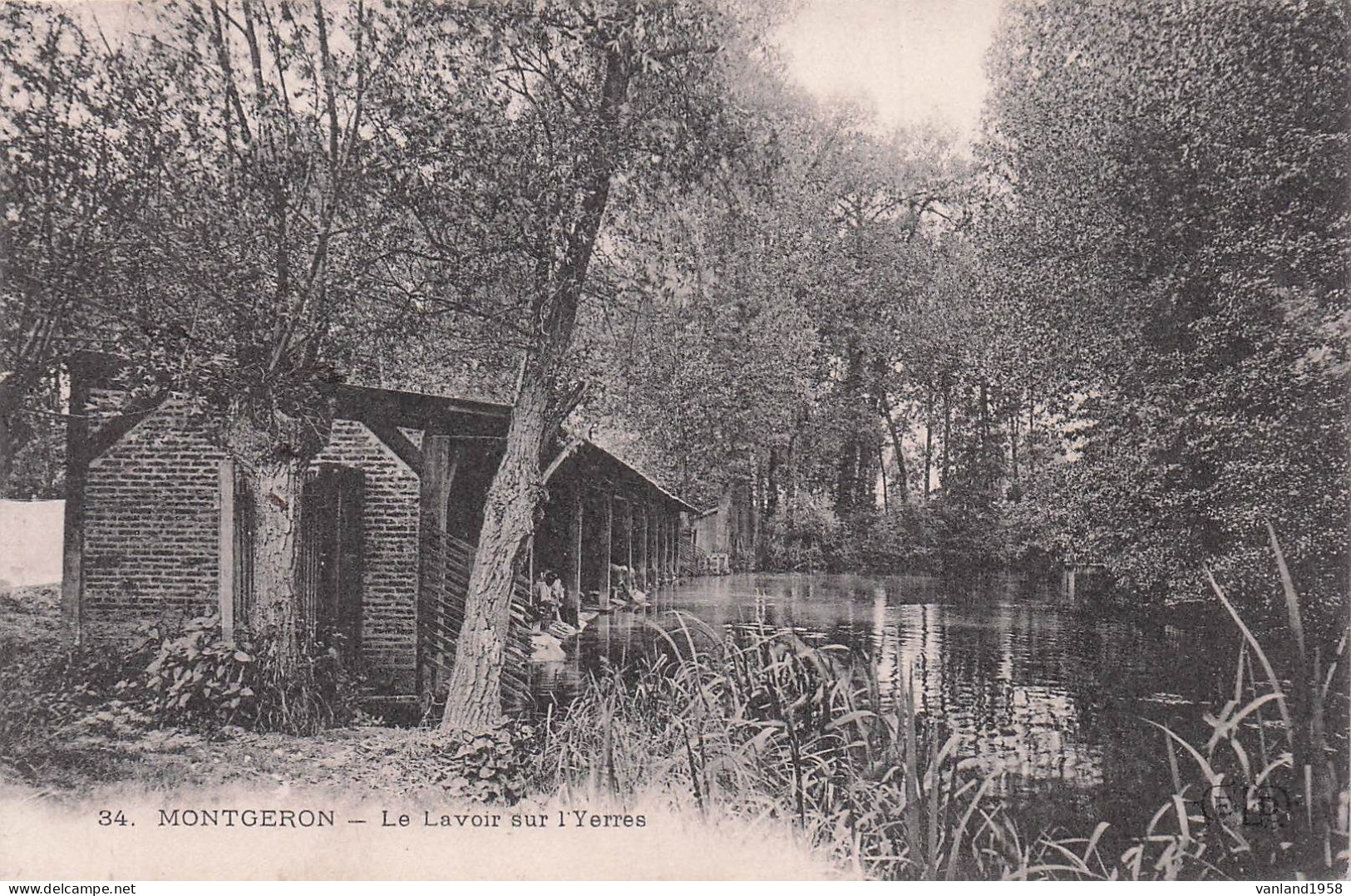 MONTGERON-le Lavoir Sur L'Yerres - Montgeron