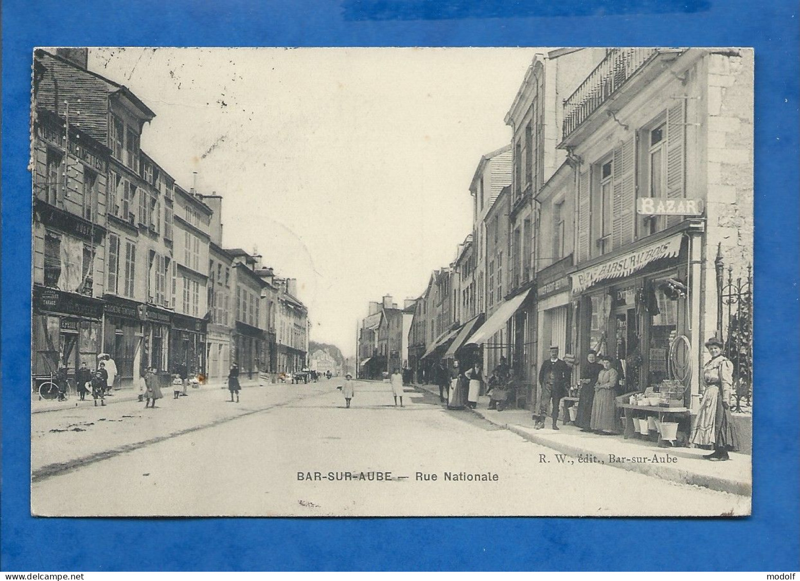 CPA - 10 - Bar-sur-Aube - Rue Nationale - Animée - Circulée En 1906 - Bar-sur-Aube