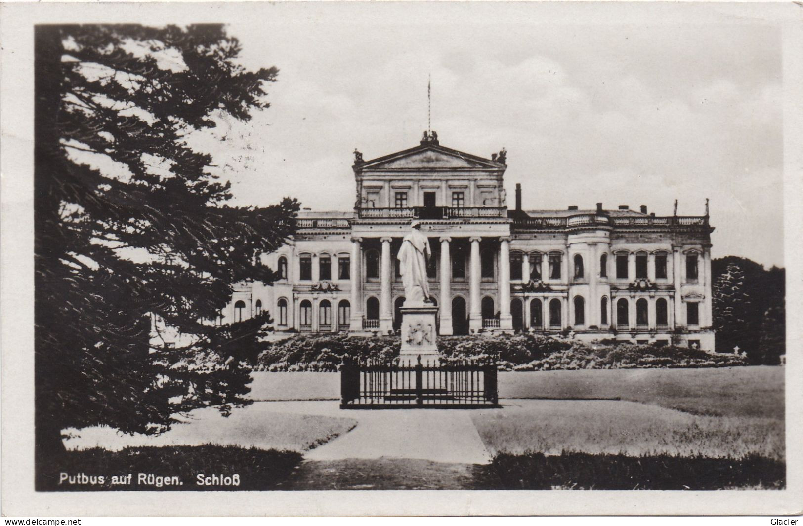 Putbus Auf Rügen - Schloss - Zug 238 Bergen-Lauterbach - Rügen