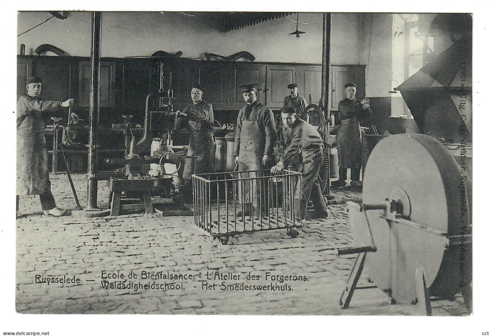 Ruysselede  Ruiselede  Ecole De Bienfaisance  L'Atelier Des Forgerons - Ruiselede