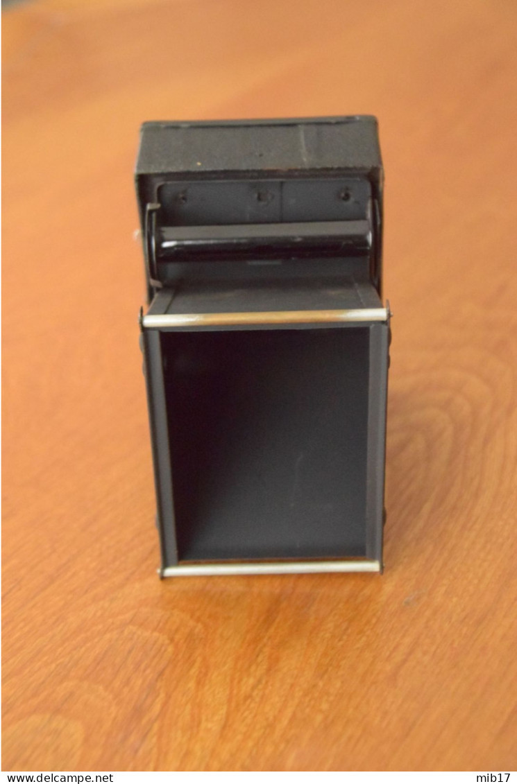 appareil photo ancien CORONET- BOX publicitaire BONAL avec doc et boite. film 120