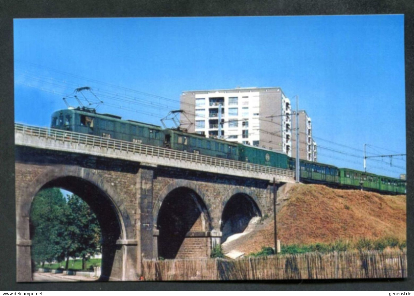 Photo-carte "Locomotives T110 Et T121 RATP Tractant Une Rame De Métro Sprague De Fontenay-sous-Bois à Boissy-St-Leger" - Subway