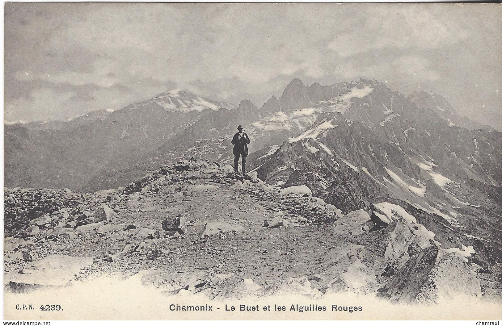 74 CHAMONIX MONT BLANC LE BUET ET LES AIGUILLES ROUGES Editeur CPN N° 4239 - Chamonix-Mont-Blanc