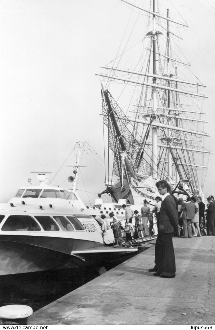 Polen: Schiffe Im Hafen Von Gdynia - Poland