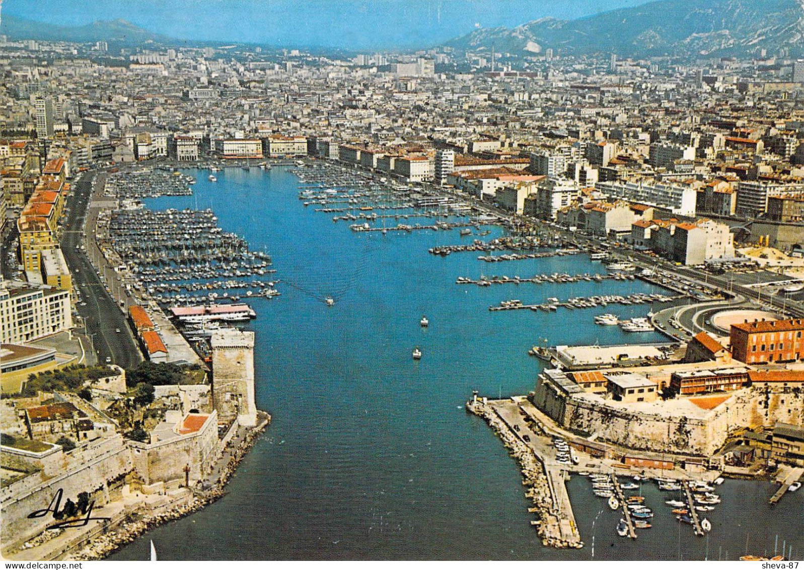 13 - Marseille - Vue Aérienne Sur Le Vieux Port - Old Port, Saint Victor, Le Panier