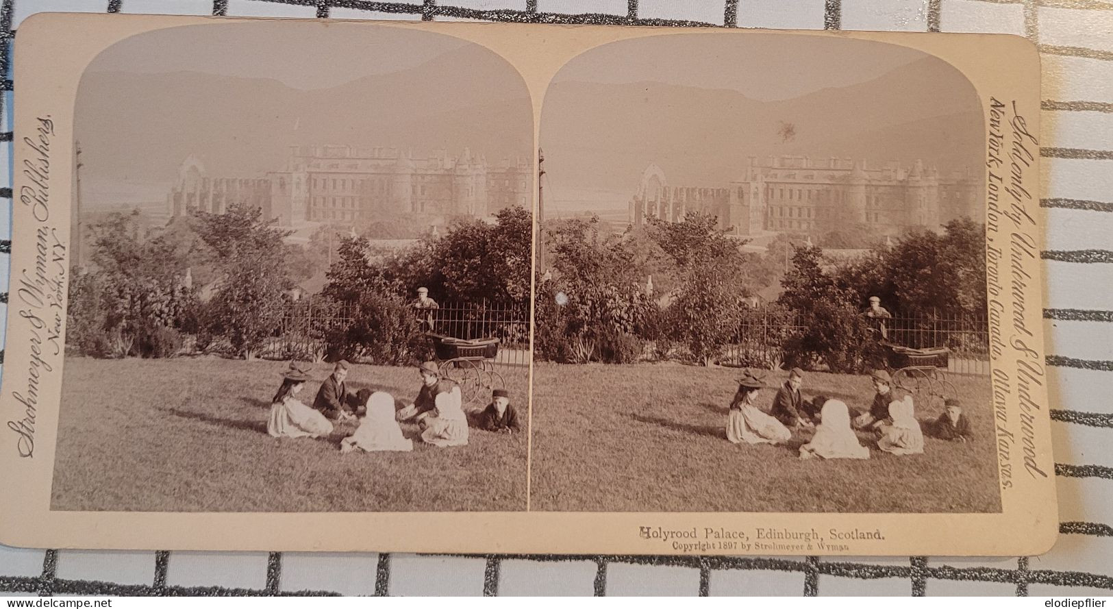 Le Palais Holyrood à Edinbourg, Ecosse. Underwood Stéréo - Stereoscopes - Side-by-side Viewers