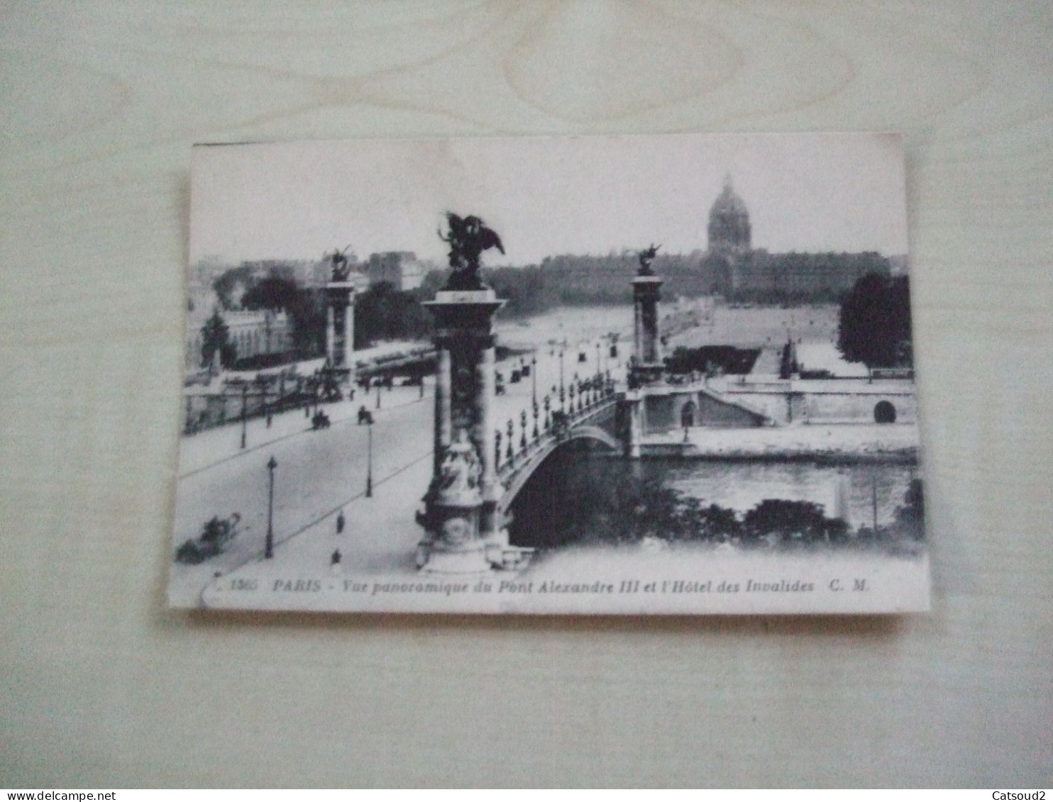 Carte Postale Ancienne PARIS Vue Panoramique Du Pont Alexandre III Et L'hôtel Des Invalides - De Seine En Haar Oevers