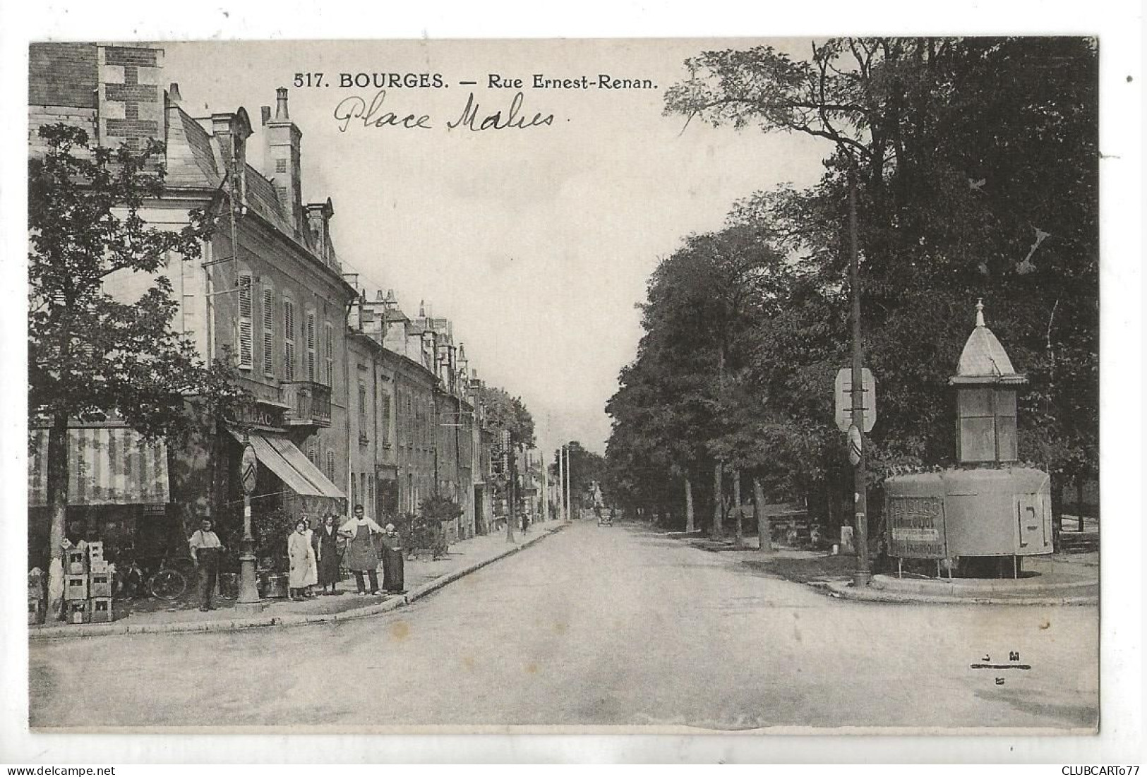 Bourges (18) : La Rue Ernest Renan Prise De La Place Malus Urinoire Et épicerie En 1930 (animé) PF. - Bourges