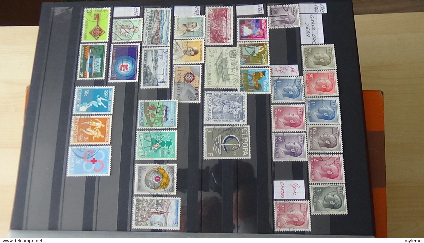 BF48 Bel ensemble de timbres de divers pays dont N° 61 + 75 + 77 ** avec petits défauts. A saisir !!!