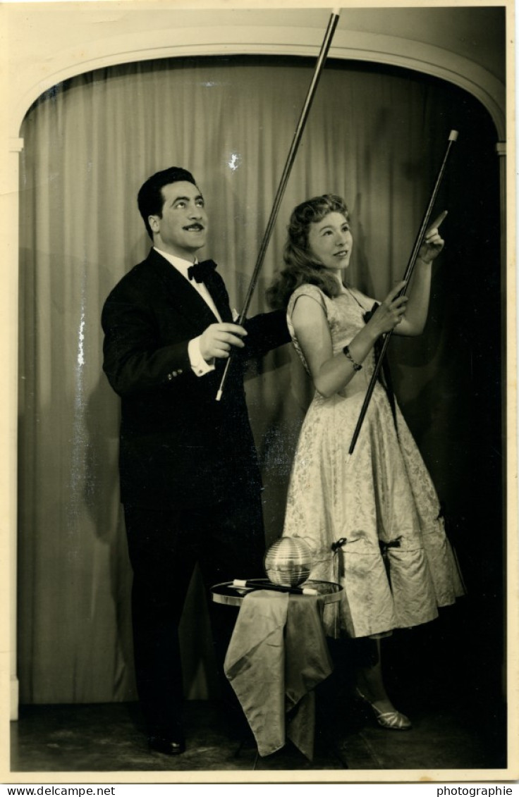 France Kirman Et Lydia Duo Magicien Illusioniste Ancienne Photo 1950's - Célébrités