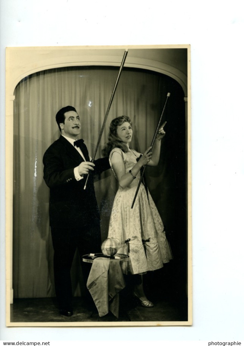 France Kirman Et Lydia Duo Magicien Illusioniste Ancienne Photo 1950's - Beroemde Personen