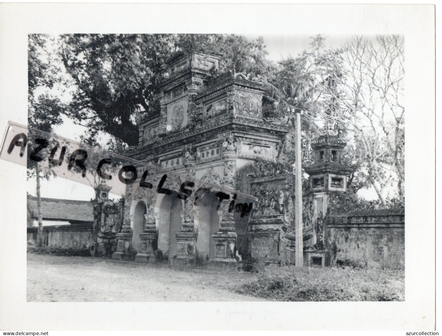 INDOCHINE/ VIETNAM . 1950 . HUE . LA CITE IMPERIALE . PORTE MONUMENTALE - Asie