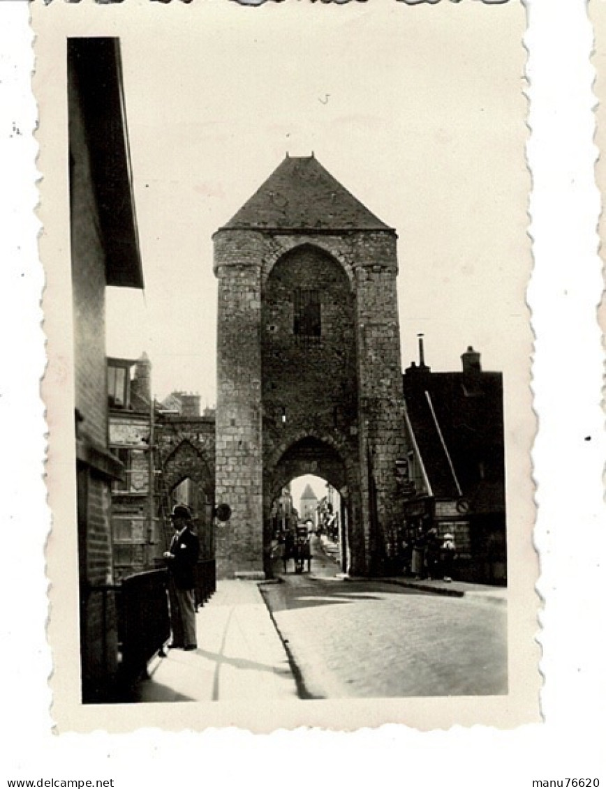 Ref 1 - Photo : Porte De Bourgogne Et Porte De Samois ,Moret Sur Loing - France . - Europa