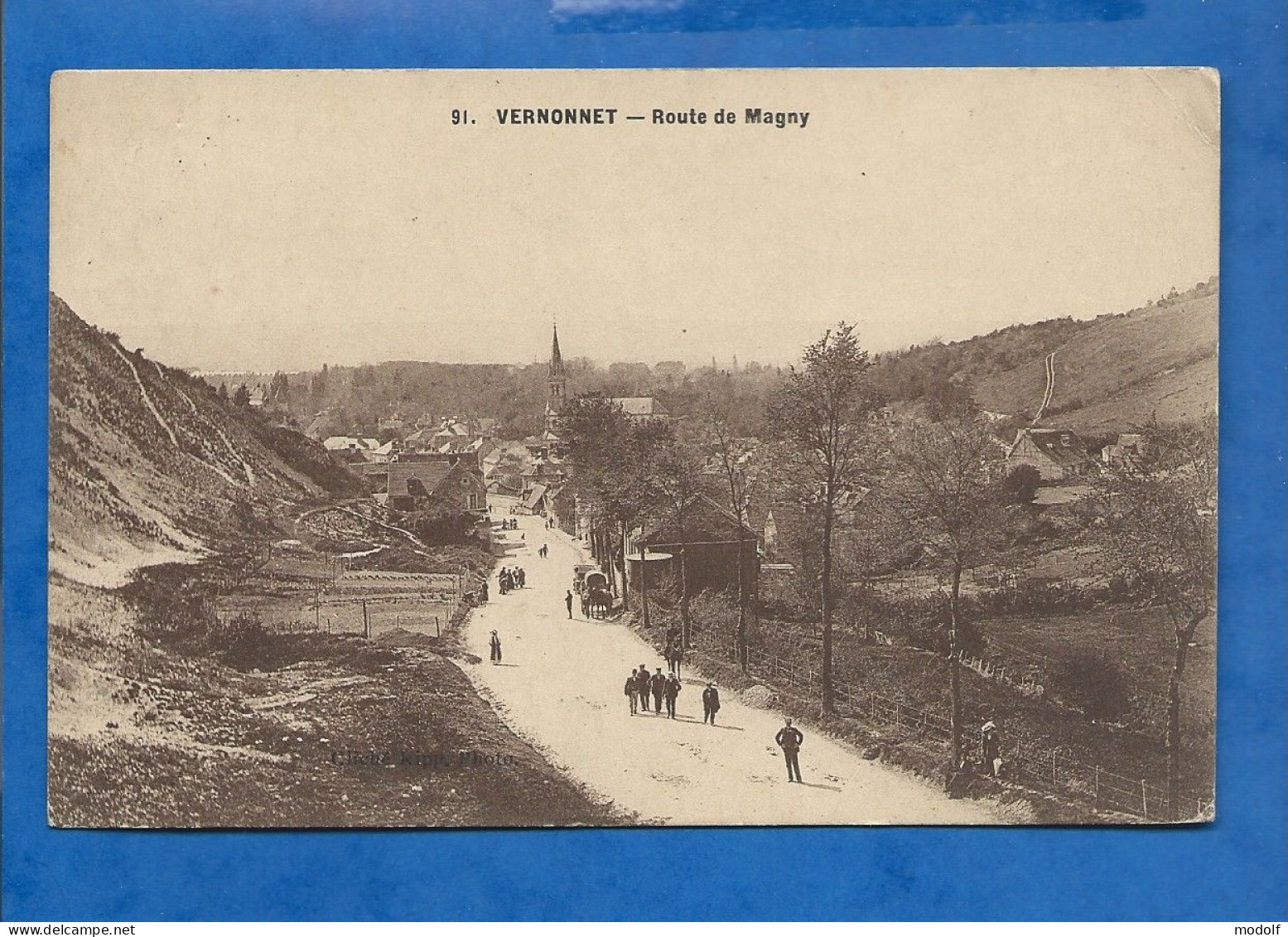 CPA - 27 - Vernonnet - Route De Magny - Animée - Circulée - Vernon