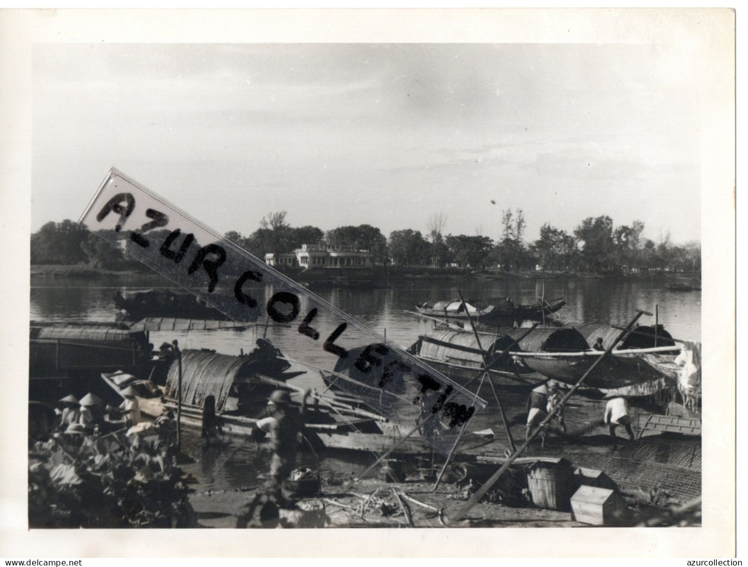 INDOCHINE/ VIETNAM . 1950 . HUE .  SAMPANS SUR LA RIVIERE DES PARFUMS - Asien