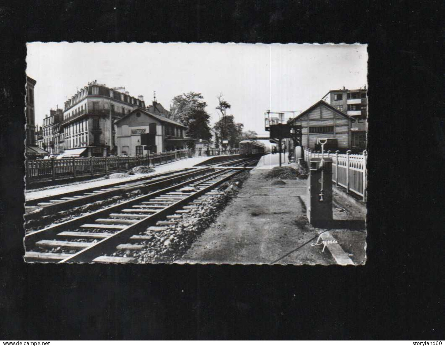 Nanterre La Gare , Train En Gare - Nanterre