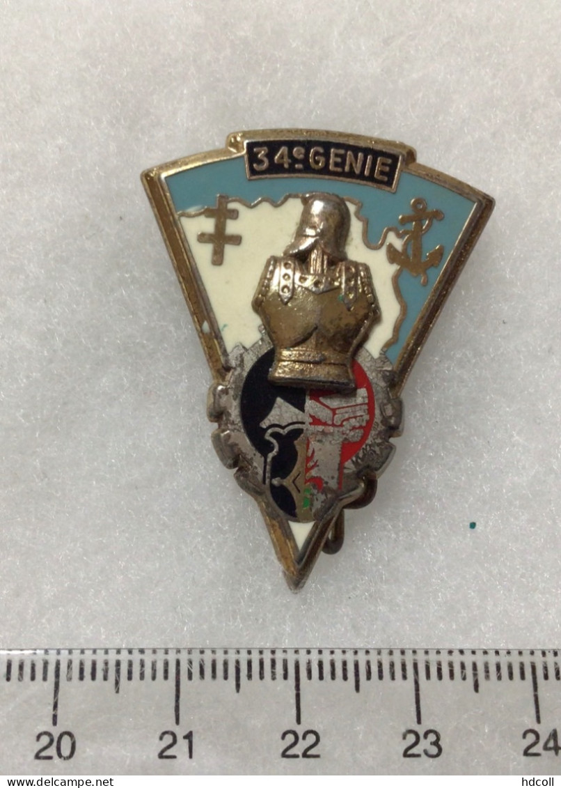 FRANCE GENIE MILITAIRE Insigne 34° Régiment Du Génie. Croix D’Agadès - 1939-45