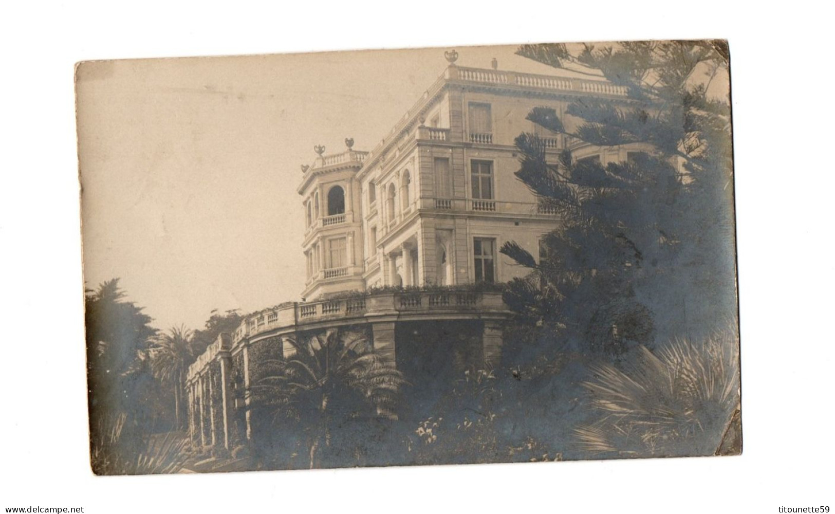 06- CANNES -CARTE-PHOTO- Un COIN De La VILLA MENIER- - Cannes