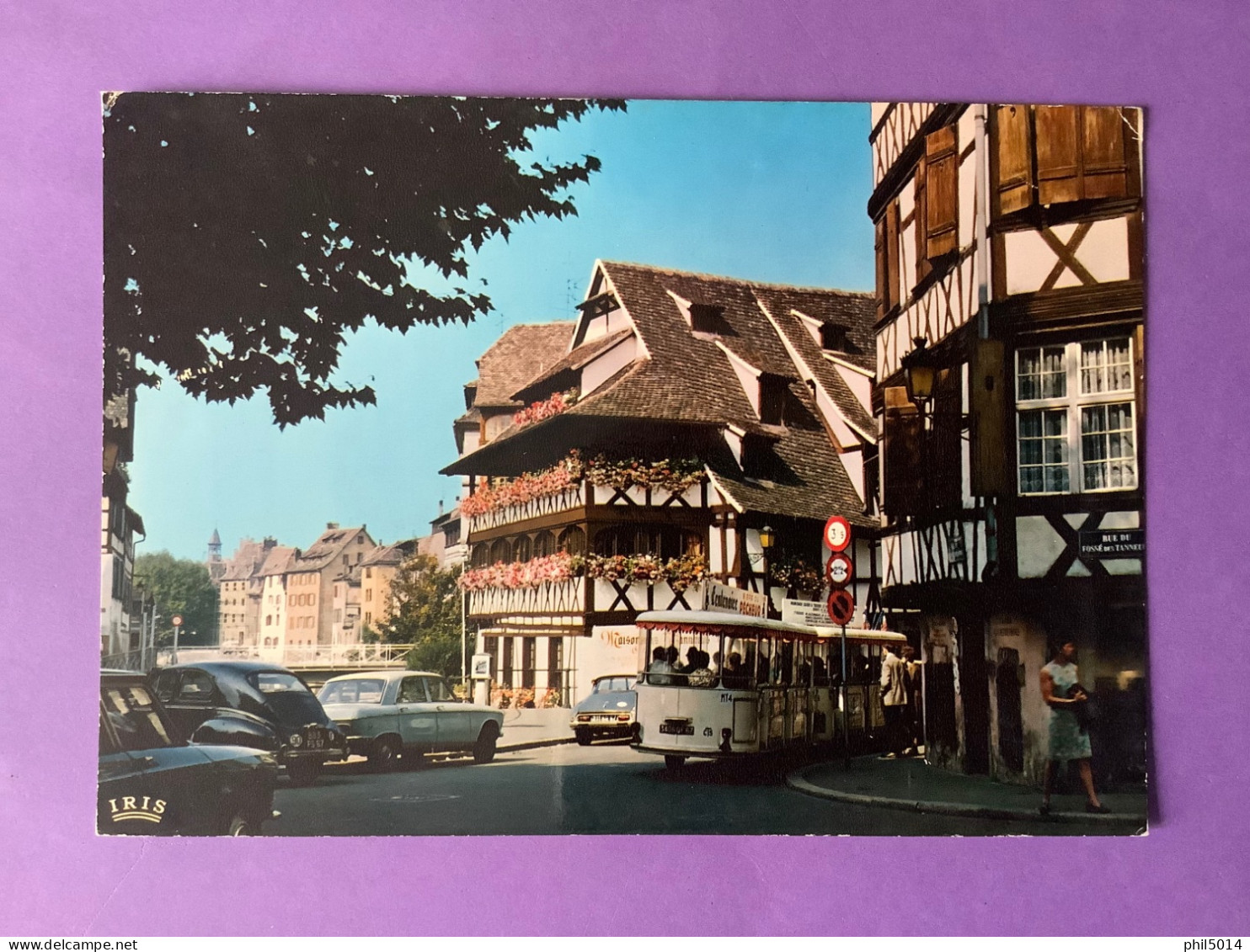 67     CPSM  STASBOURG   Rue Du Bain Aux Plantes   Voitures Dont DS Citroën, Peugeot…..       Bon état - Strasbourg