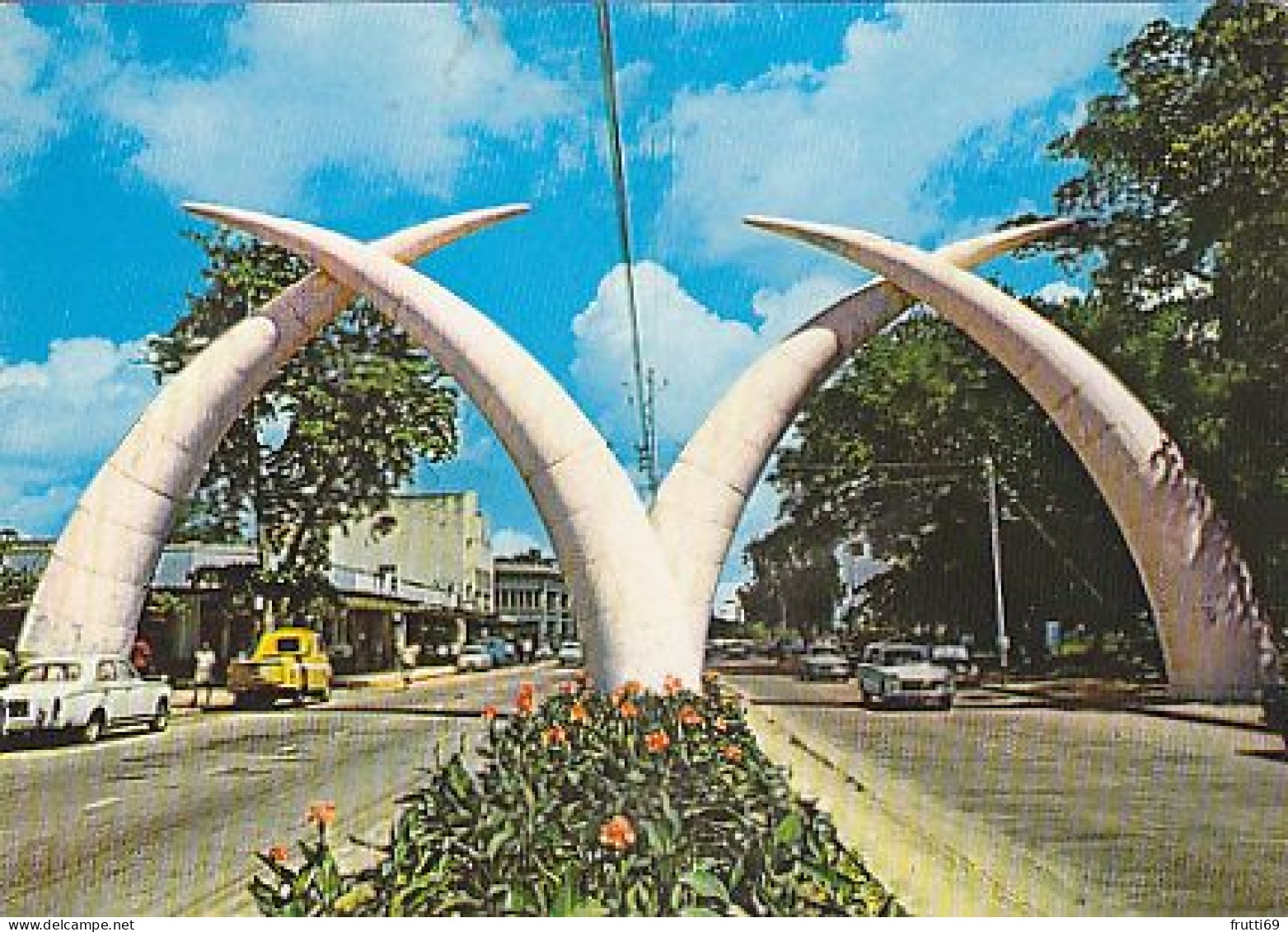 AK 215490 KENYA - Mombasa - Giant Tusks - Kenia