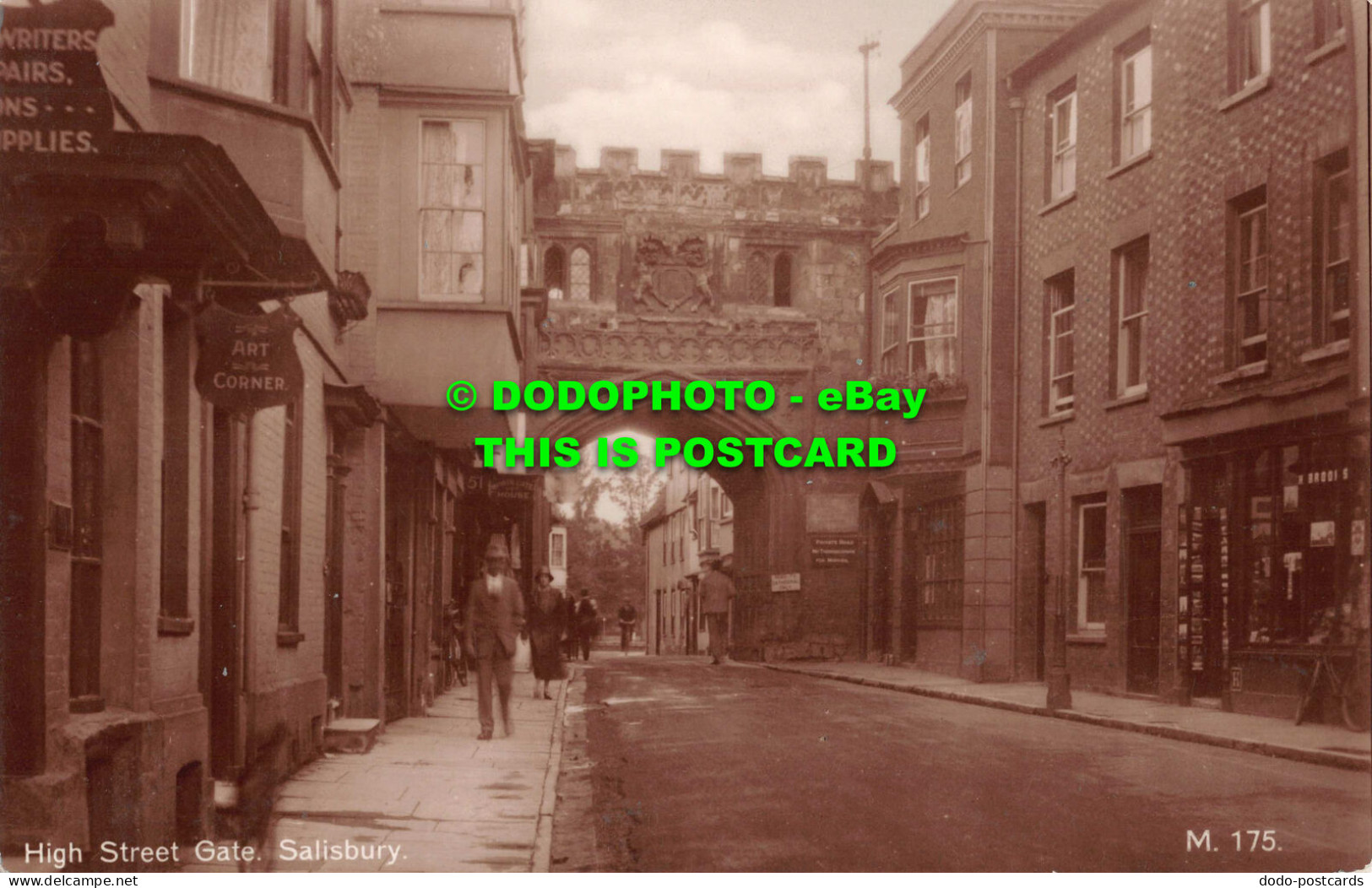 R530626 High Street Gate. Salisbury. M. 175. RP - Monde