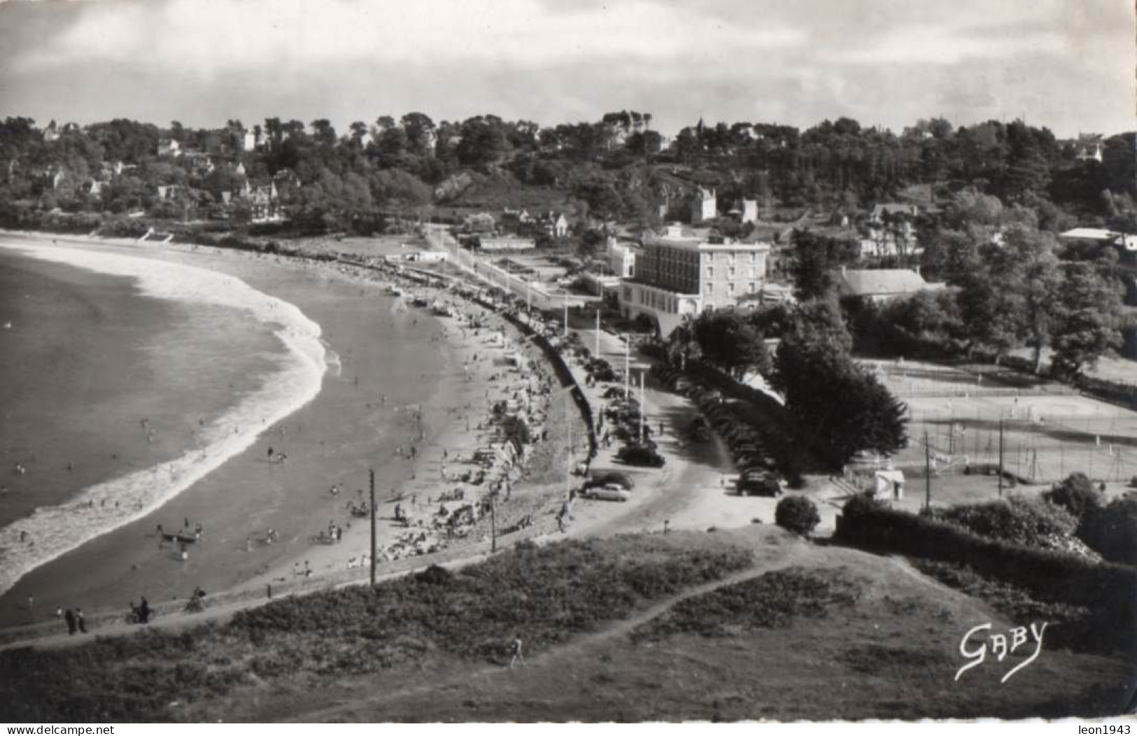 00003-LE-22-PERROS-GUIREC-Vue D'ensemble De La Plage De Trestaou------------voitures - Perros-Guirec