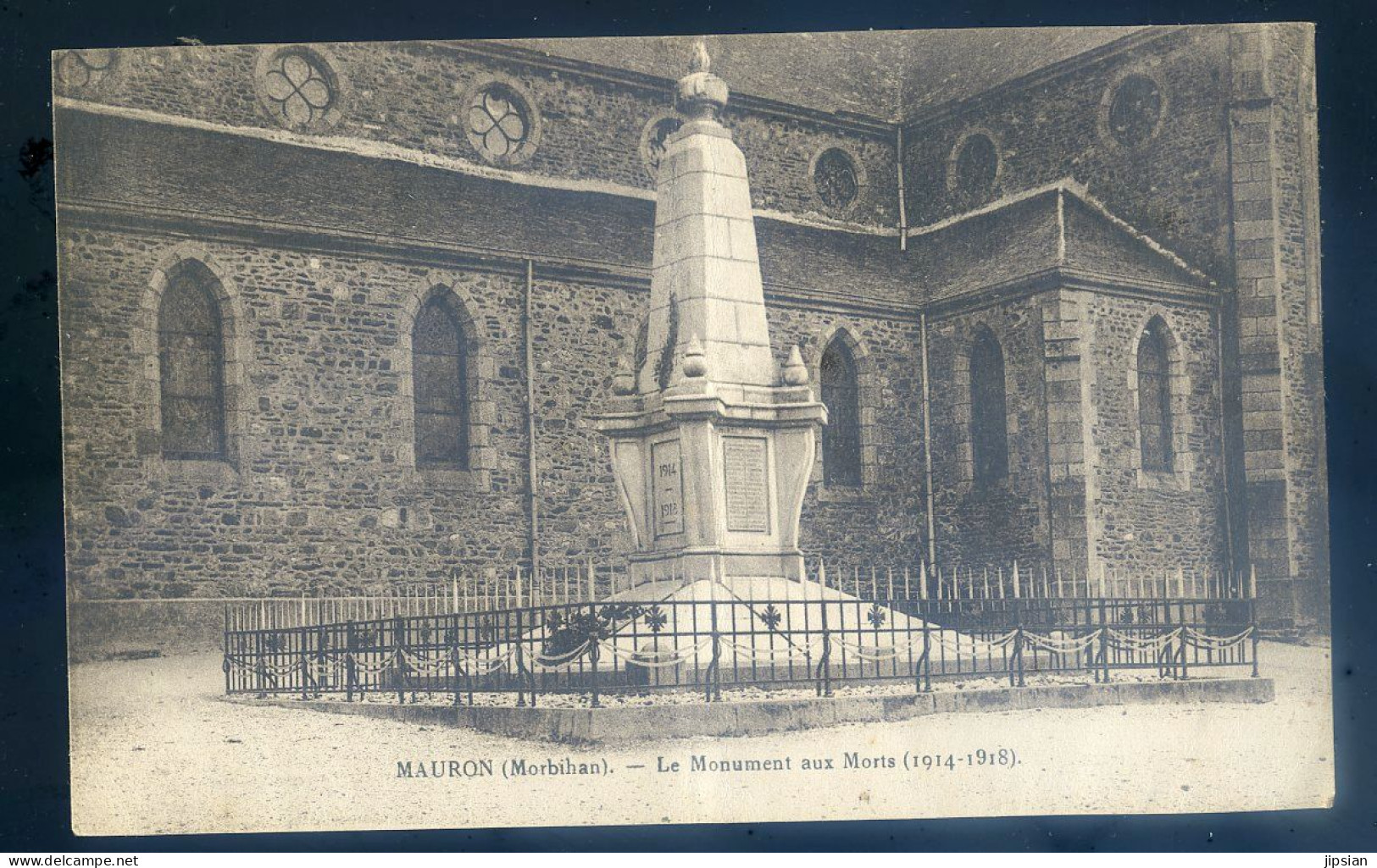 Cpa Du 56 Mauron Le Monument Aux Morts    STEP128 - Autres & Non Classés