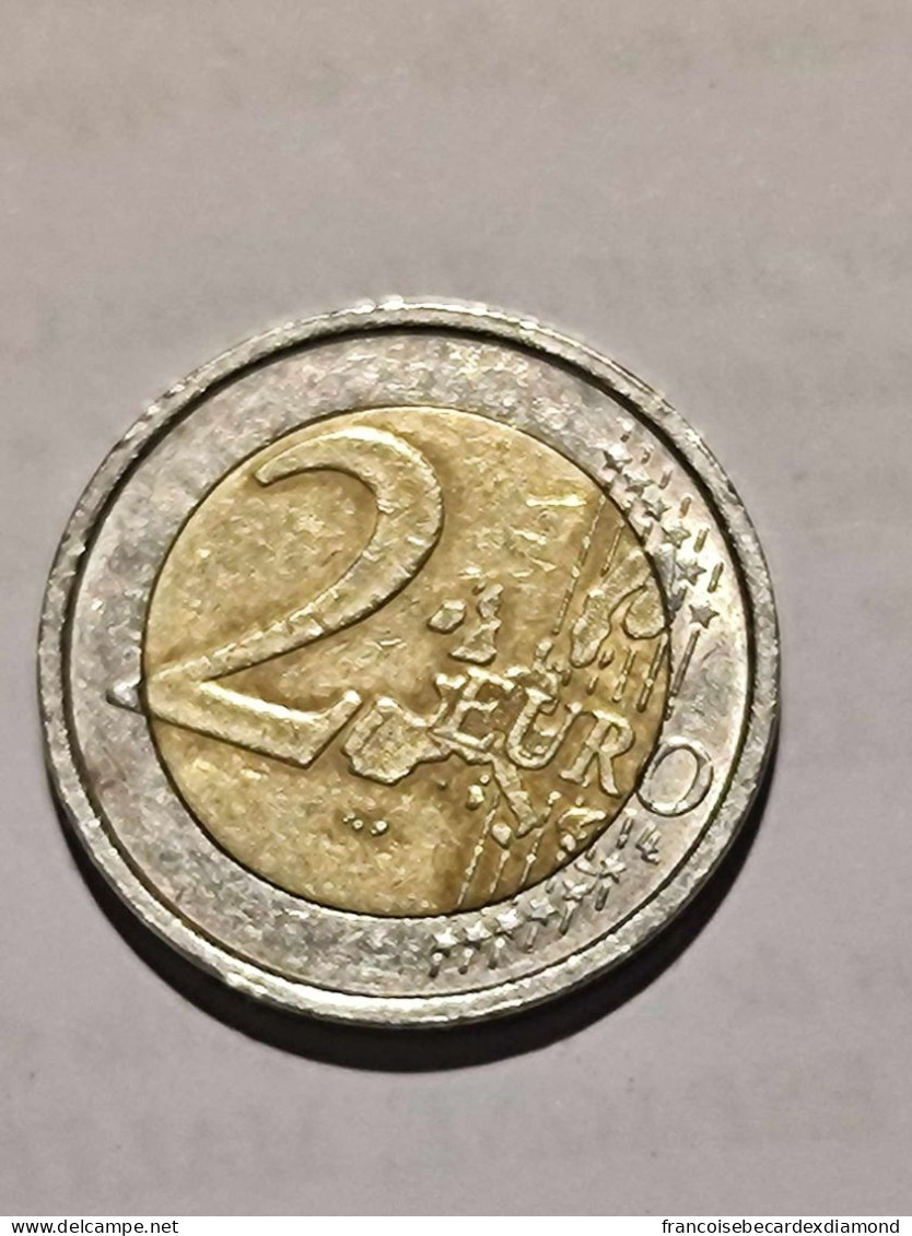 Je vends 1 lot de trois pièces de monnaies euros rares ITALIE.