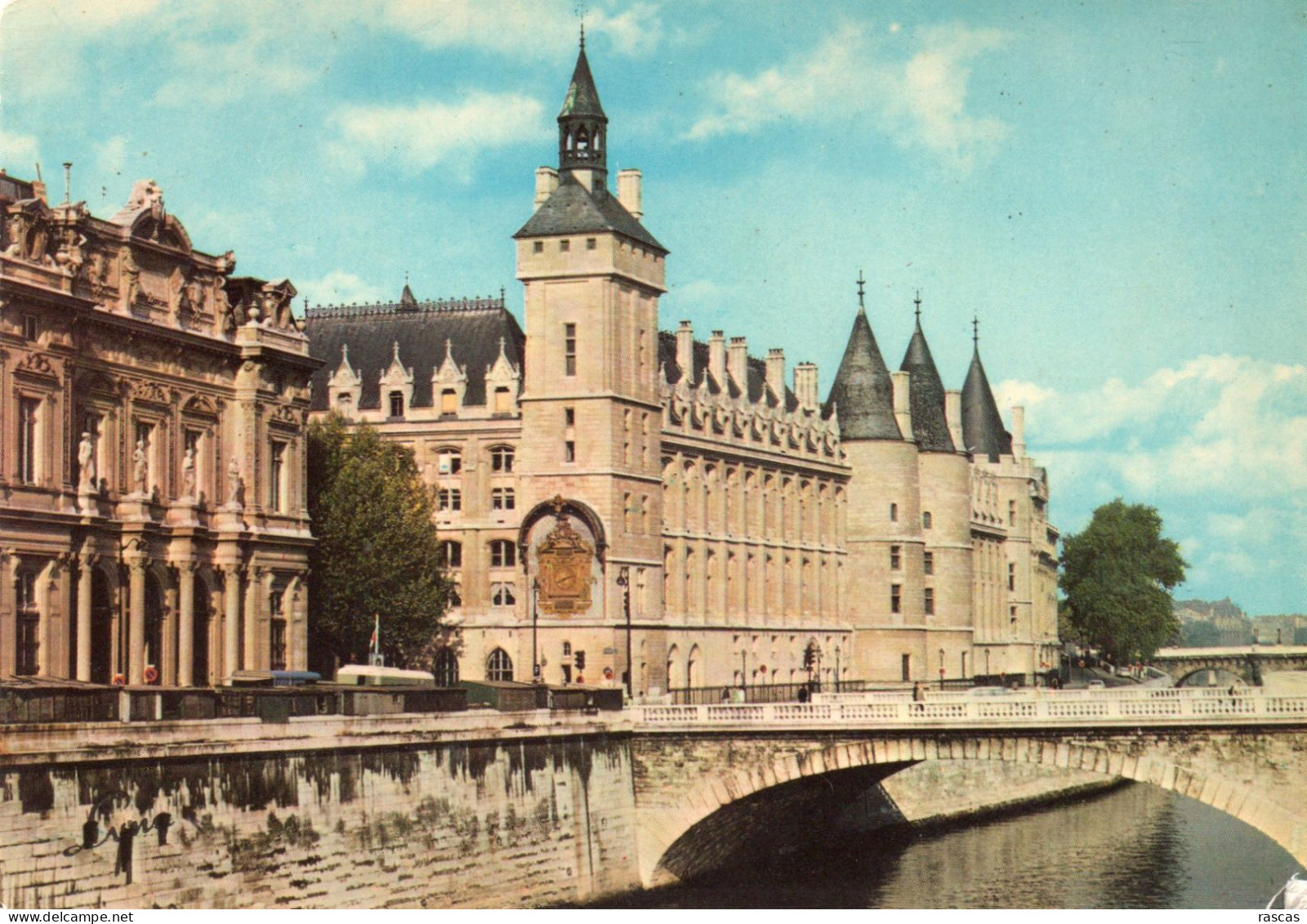 CPSM - P - PARIS - LE PONT AU CHANGE ET LA CONCIERGERIE - Puentes