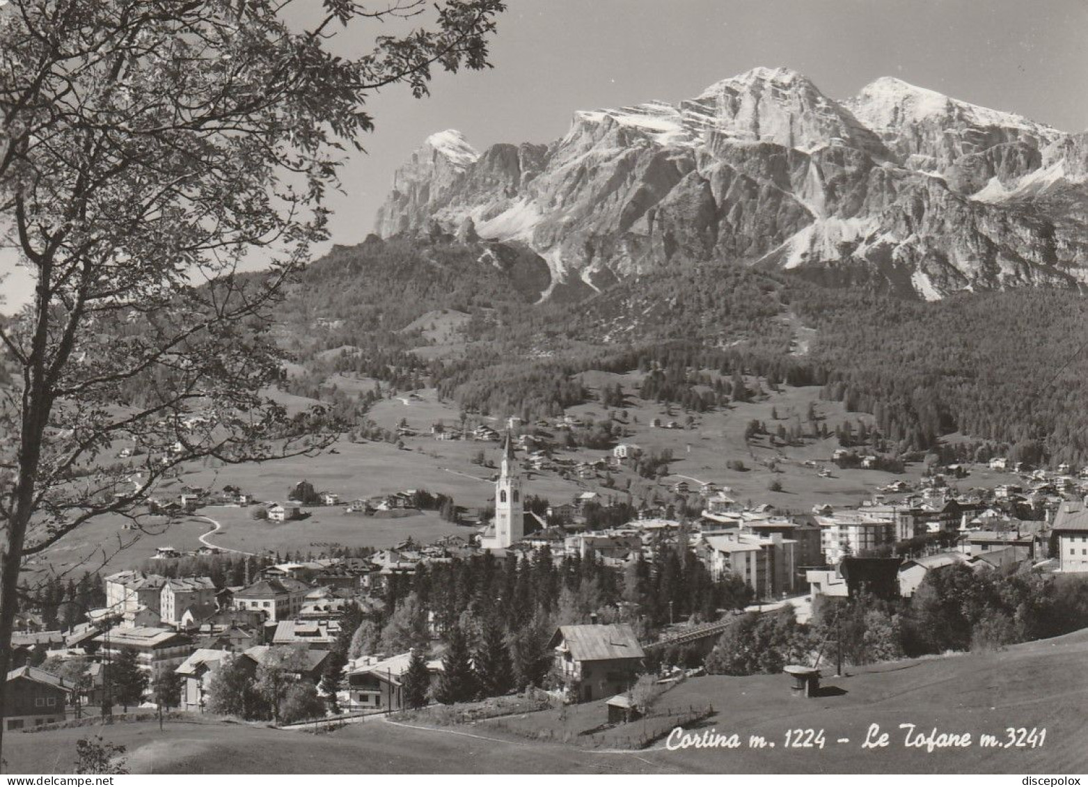 AD115 Cortina D'Ampezzo (Belluno) - Panorama Con Le Tofane / Viaggiata 1966 - Andere & Zonder Classificatie