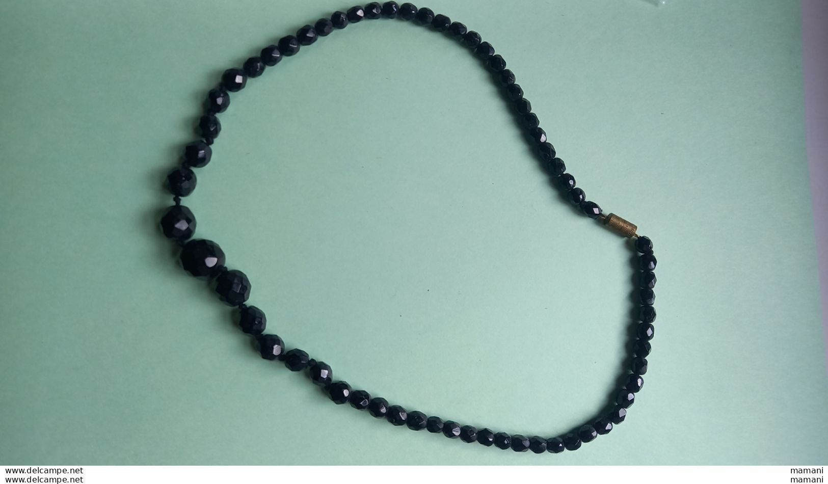 Collier De Pierre Noire -ancien- - Colliers/Chaînes