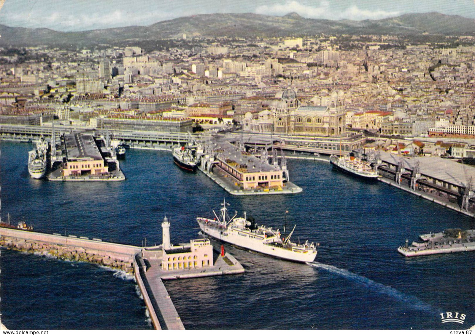 13 - Marseille - Vue Aérienne De L'entrée Du Bassin De La Joliette Et La Cathédrale - Joliette