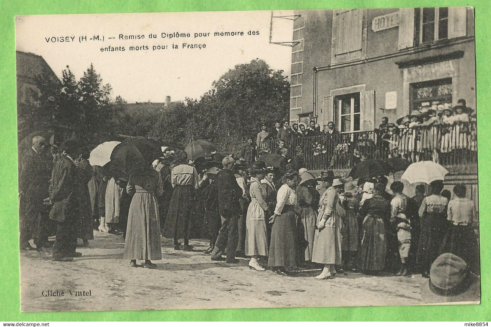 F0901  CPA  VOISEY  (Haute-Marne)  Remise Du Diplôme Pour Mémoire Des Enfants Morts Pour La France  +++++ - Altri & Non Classificati