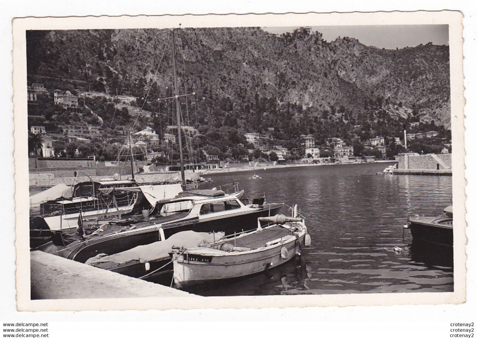 06 BEAULIEU N°19 Le Port De Pêche En 1957 Bateaux Yachts VOIR DOS - Beaulieu-sur-Mer