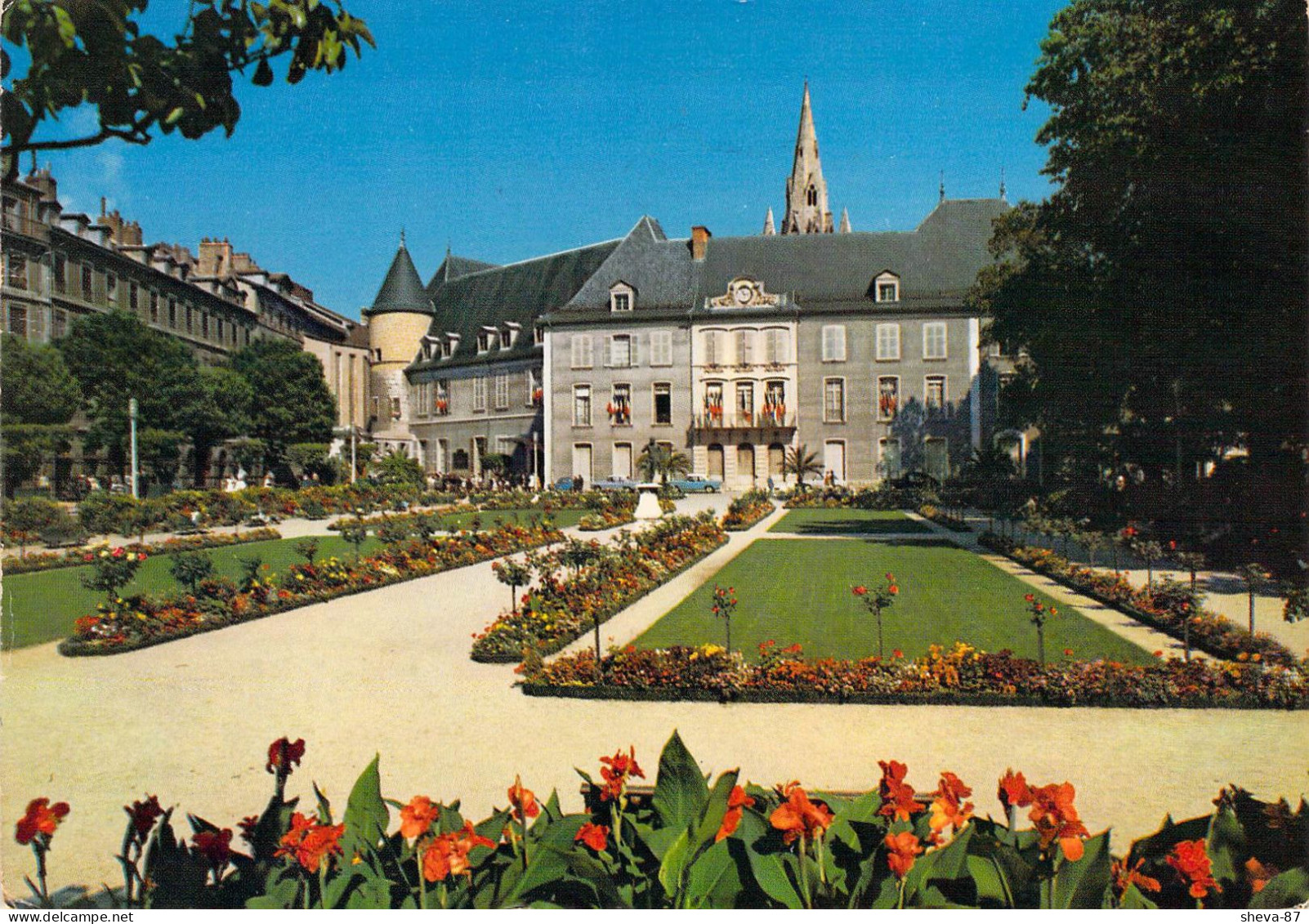 38 - Grenoble - L'Hôtel De Ville Et Son Jardin - Grenoble