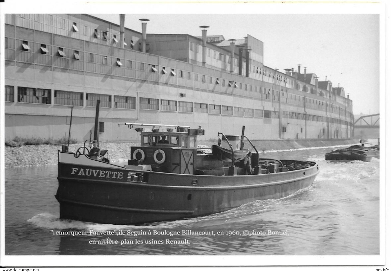 "Remorqueur Fauvette",  Ile Seguin à Boulogne Billancourt En 1960 (photo Bonnel) En Arrière Plan Les Usines Renault - Boulogne Billancourt