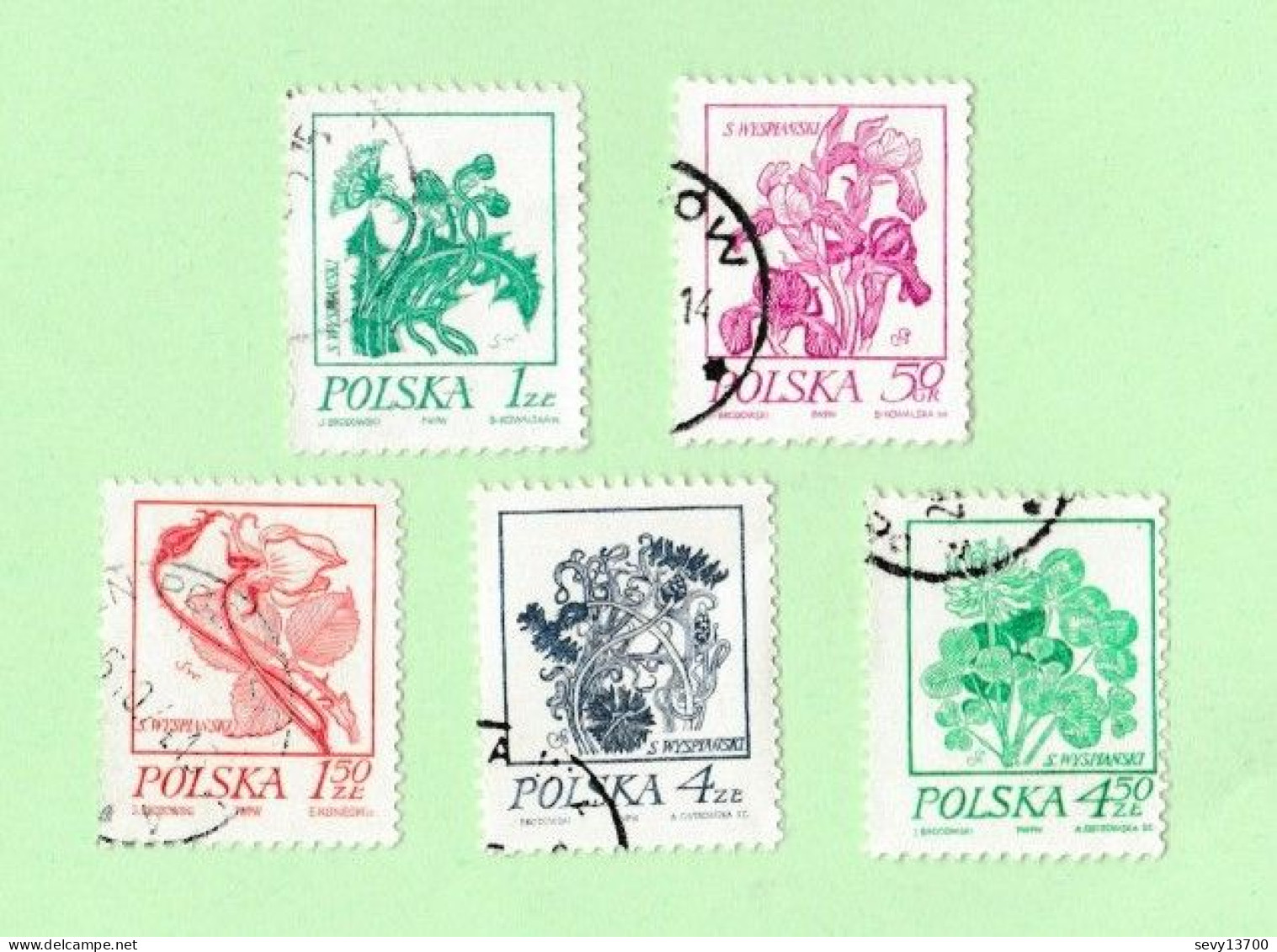 Pologne - Polska lot 48 timbres les fleurs