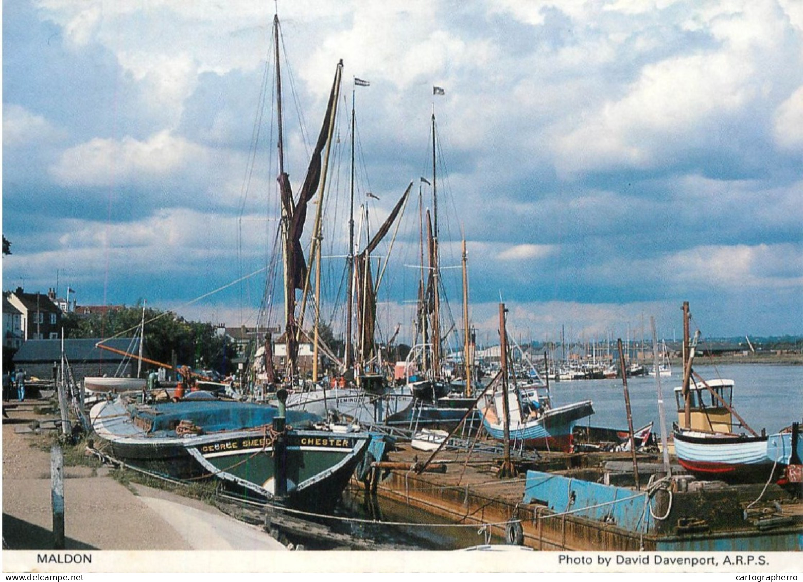 Navigation Sailing Vessels & Boats Themed Postcard Maldon Fishing Vessels - Velieri