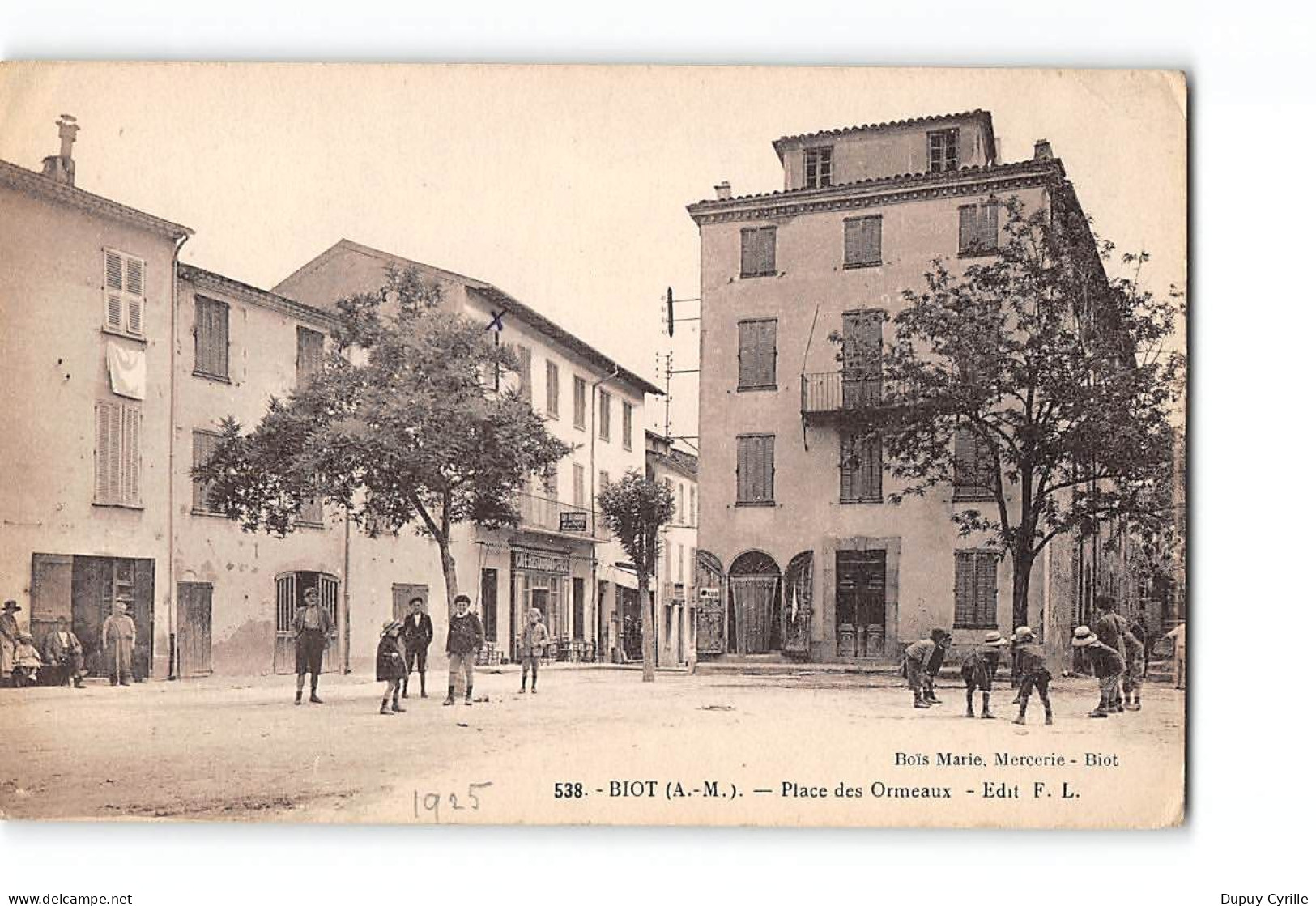 BIOT - Place Des Ormeaux - état - Biot