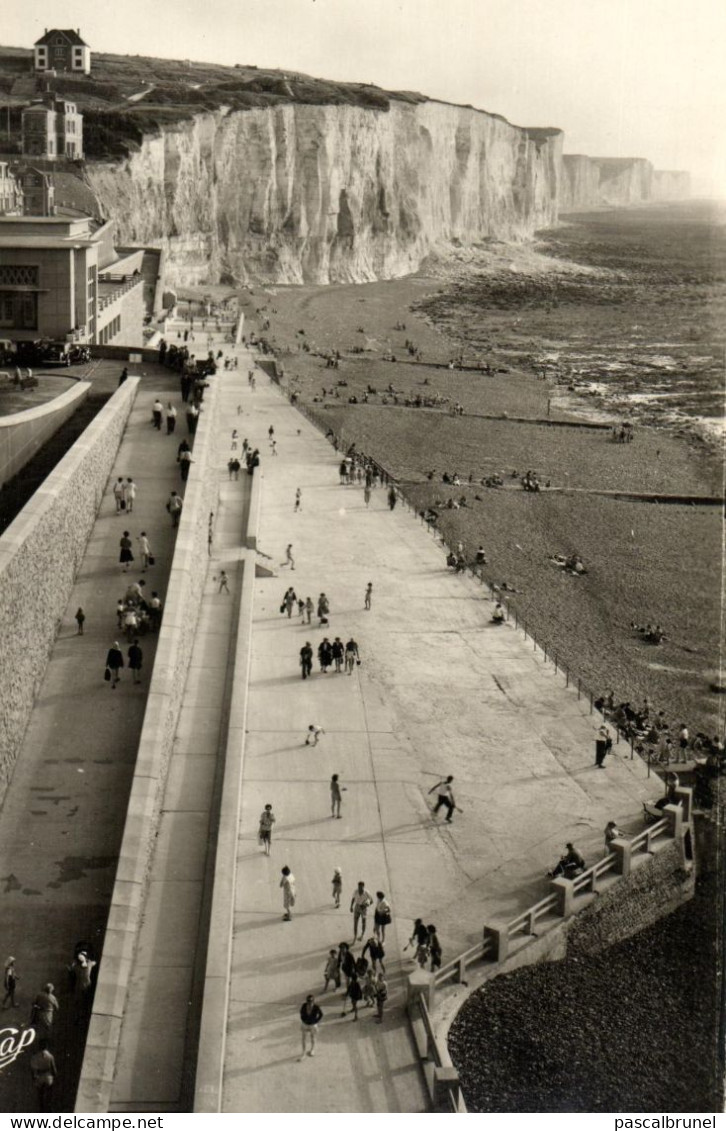 AULT - VUE GENERALE DE LA DIGUE PROMENADE - Ault