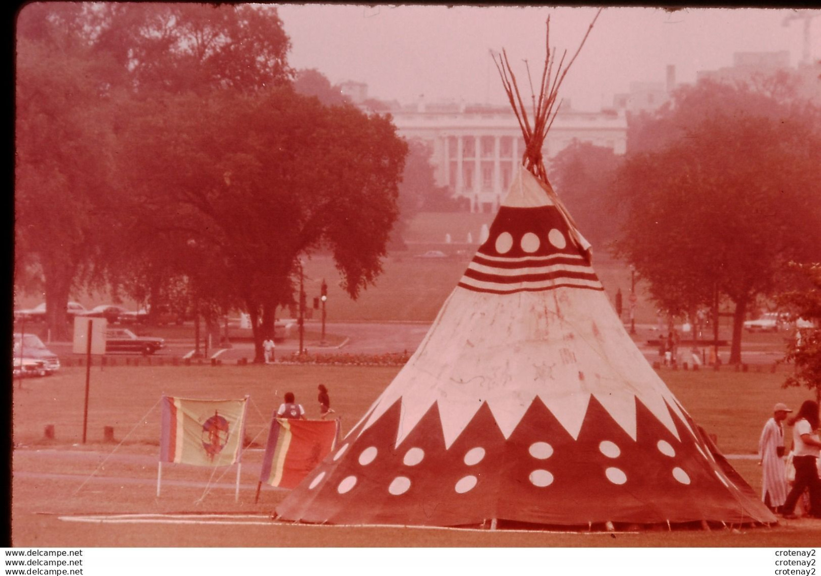 Photo Diapo Diapositive Slide Américains Au XXème Siècle N°8 Démonstration Indienne Manifestation à WASHINGTON En 1978 - Diapositives (slides)