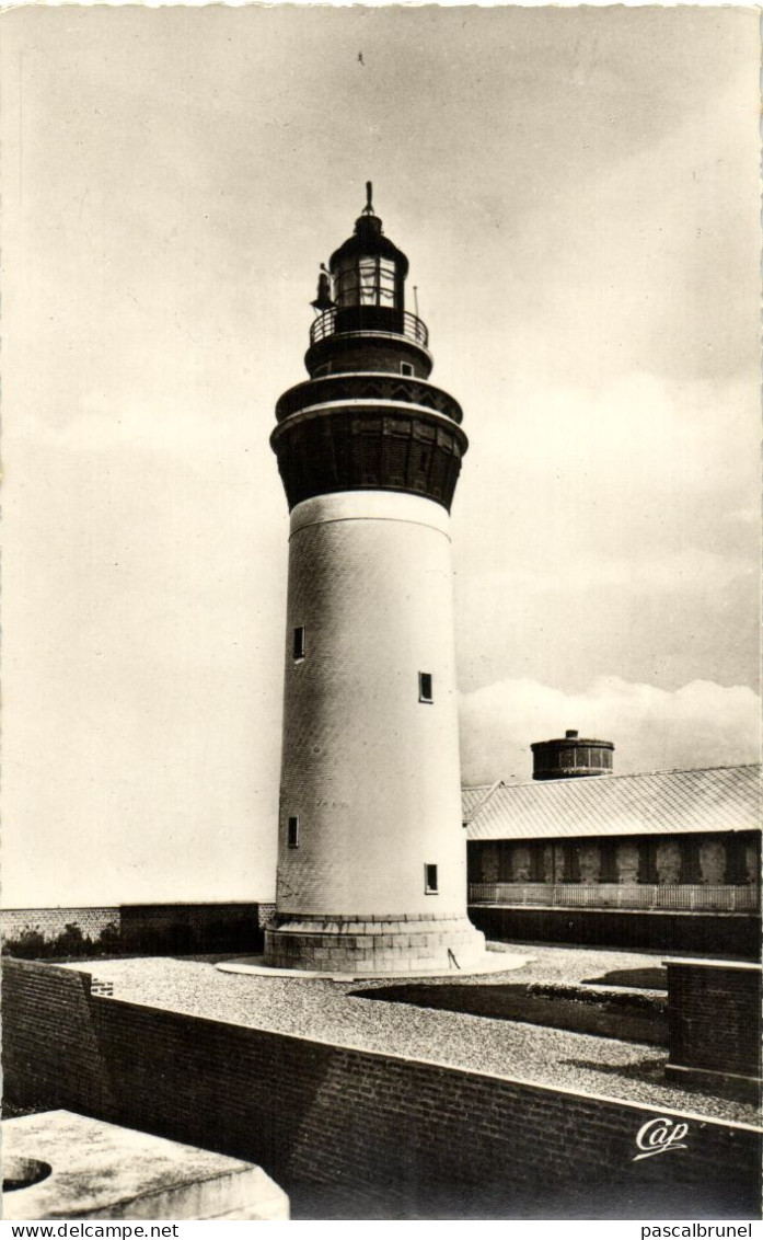 AULT - ONIVAL - LE PHARE - Ault