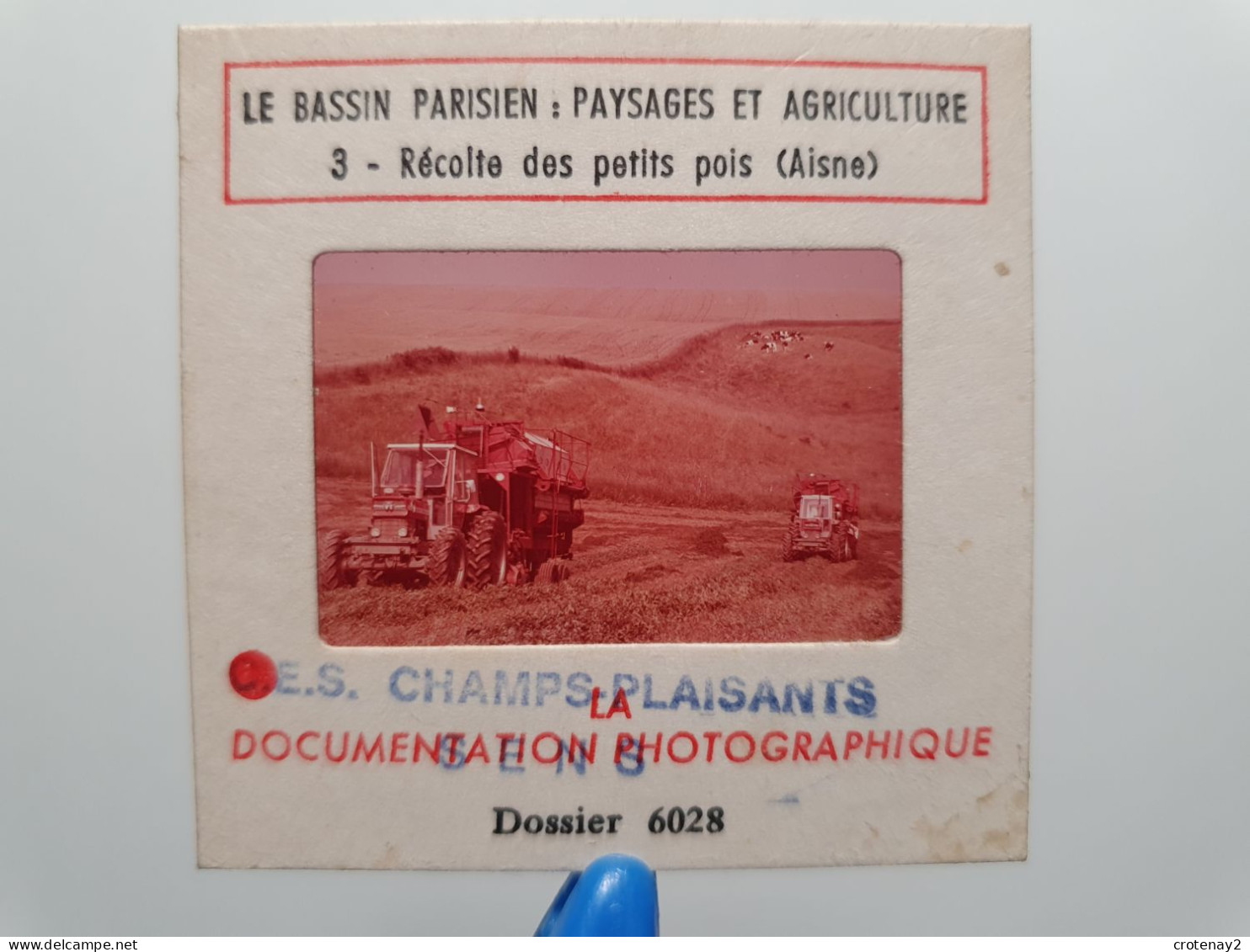 Photo Diapo Diapositive Slide Bassin Parisien Paysage & AGRICULTURE N°3 Vers SOISSONS Récolte PETITS POIS Aisne TRACTEUR - Diapositives