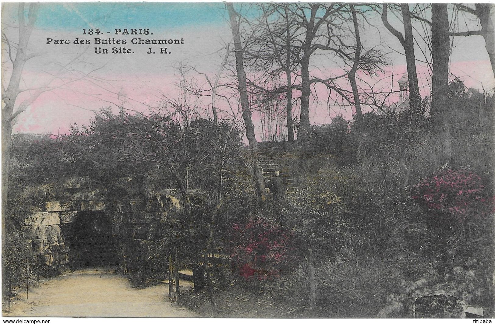 75 Paris Parc Des Buttes Chaumont Un Site Rare En Couleur - Parks, Gärten