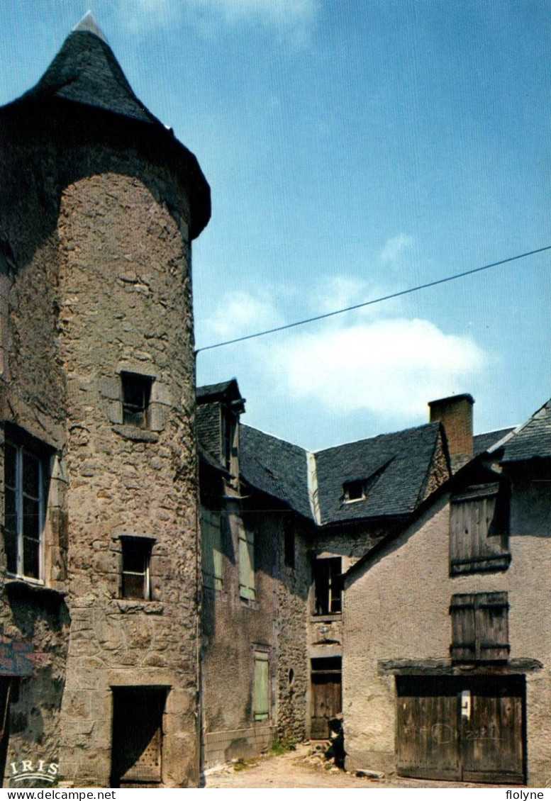 Ussel - Rue Ruelle Et Vieilles Maisons - Ussel