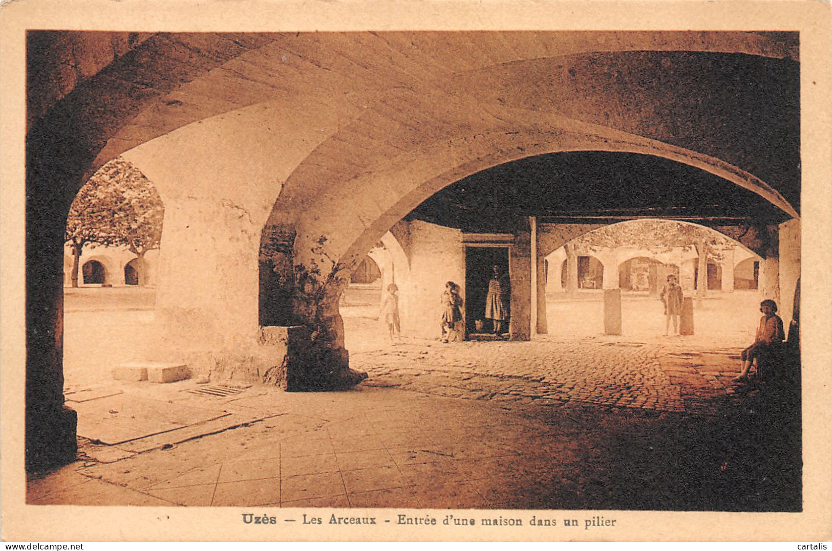 30-UZES-N°3774-E/0095 - Uzès