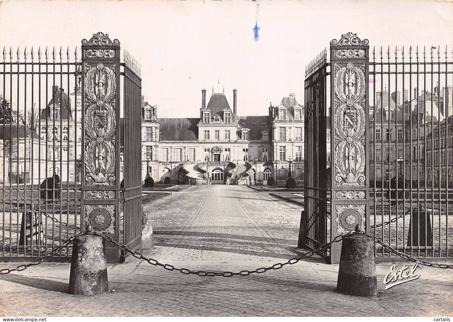 77-FONTAINEBLEAU-N°3778-A/0075 - Fontainebleau