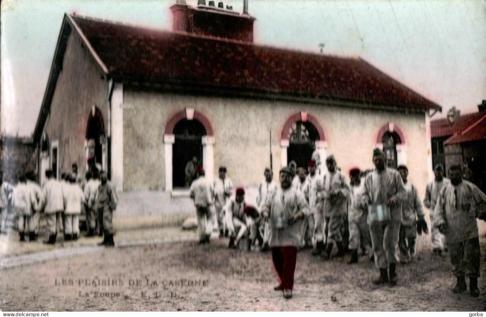 *CPA - Les Plaisirs De La Caserne - La Soupe - Partie De SCEY Sur SAONE (70) - Casernes