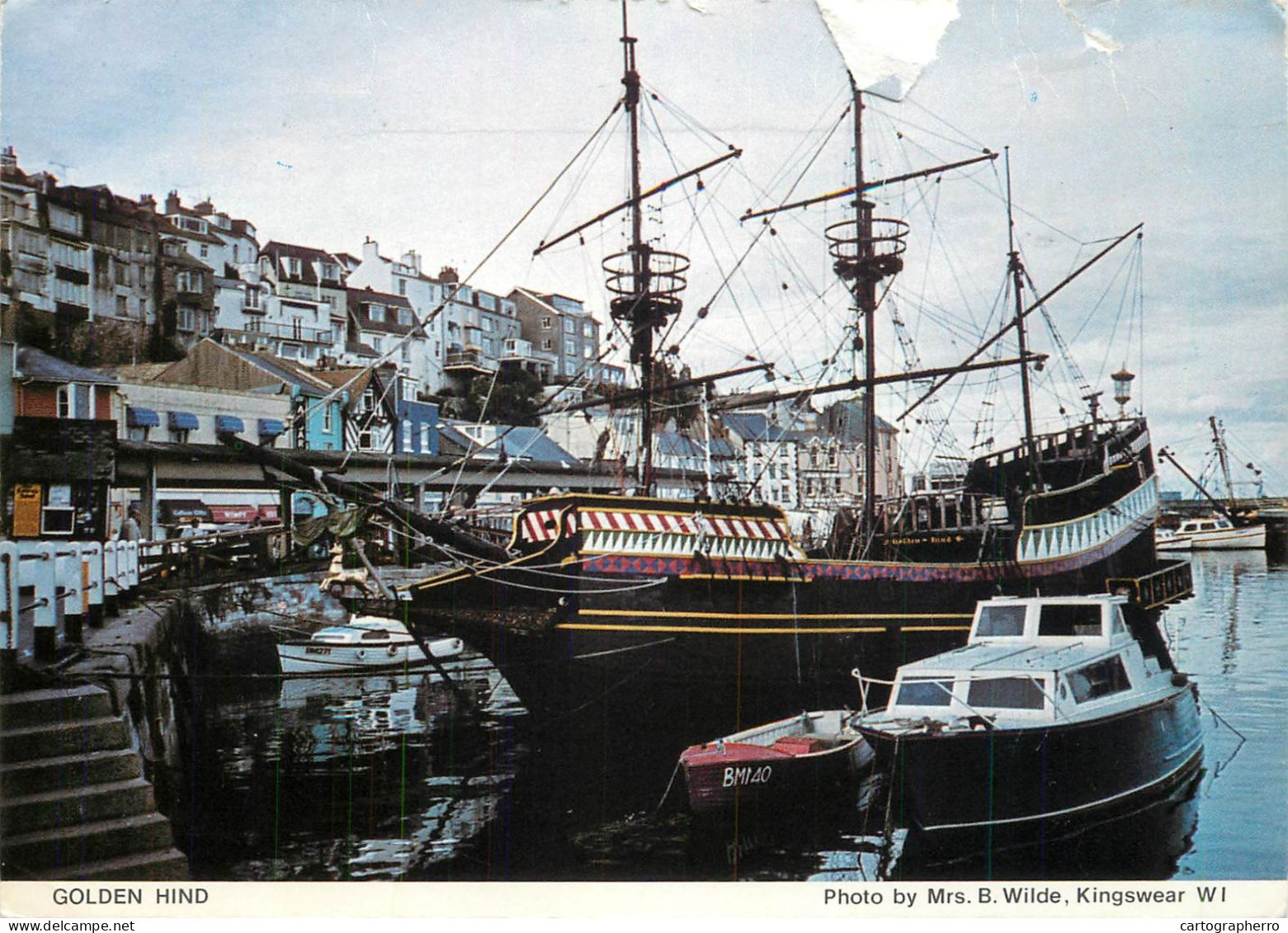 Navigation Sailing Vessels & Boats Themed Postcard Golden Hind Yacht - Voiliers